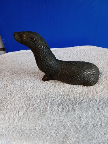 Bronze otter orniment - bronze,