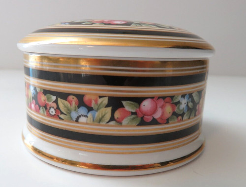 Wedgwood floral gold trim - gold,