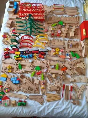 Large wooden train set - wooden, 235