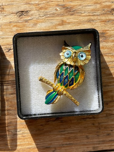 Vintage enamel owl - owl, brooch