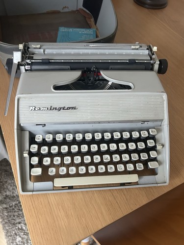 Vintage remington portable - vintage,