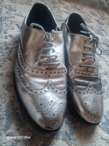 Russell bromley jeeves - russell, &