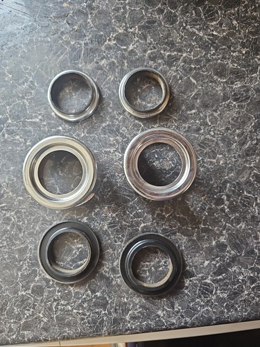 Suzuki gt750 headlamp ears - headlamp,