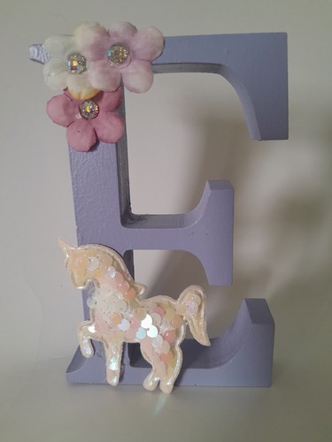 Letter free standing - 'e',