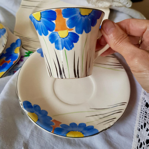 Vintage deco tea cup - deco, saucer