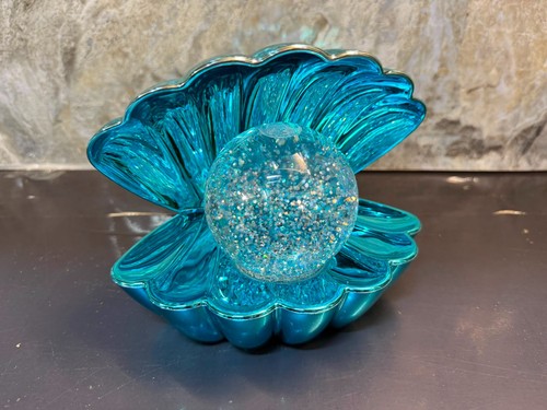 Iridescent clam shell - iridescent,
