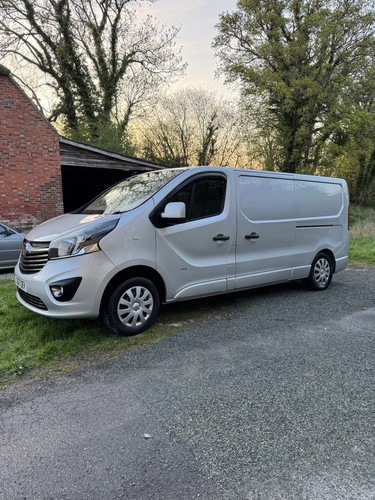 Vauxhall vivaro campervan - vauxhall,