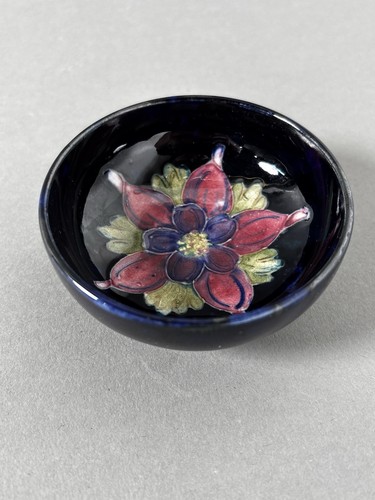Vintage moorcroft circular pin - vintage,