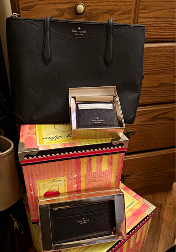 Kate spade new - york, zip