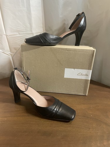 Clarks black leather heeled - leather,