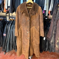 Vintage Women’s Long Afghan