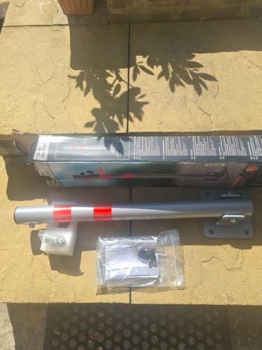 Heavy duty barrier - heavy, post