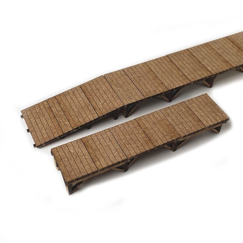 Wooden halt platform for - for, oo