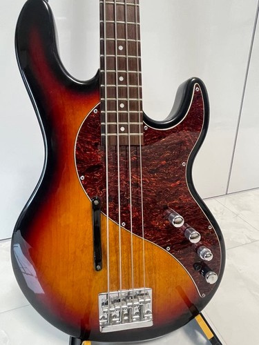 Line6 variax bass 700 - bass,