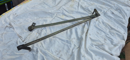 Datsun wiper linkage 280z - -,