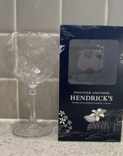 Hendricks gin stemmed - 2,
