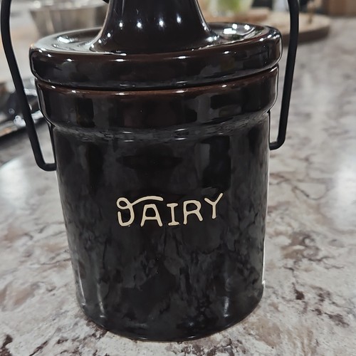 Red shed rustic ceramic - ceramic, dairy