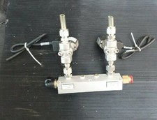 4 PORT MANIFOLD W/ X2 BUSCHJOST 8499496.9832 SOLENOID VALVE + FITTINGS  (R4S2.3)