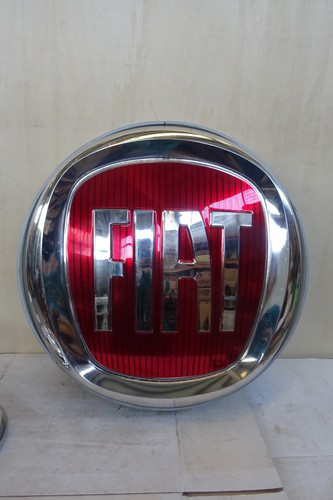 Fiat working sign - ,