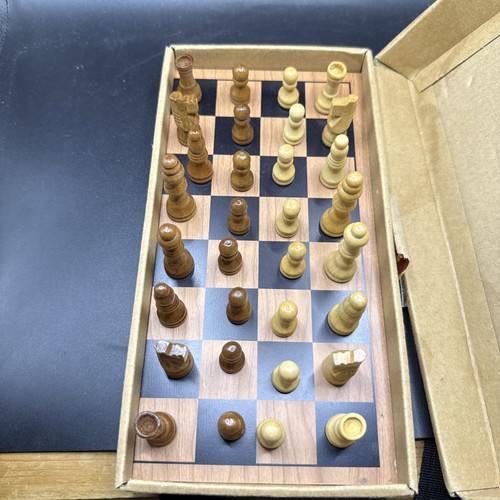 Vintage boxed chess set - vintage,
