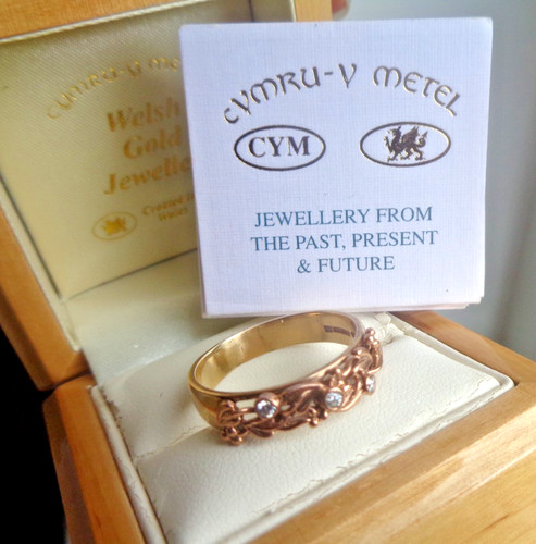 Welsh gold diamond ring - welsh,