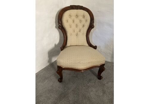Victorian buttoned back - buttoned,
