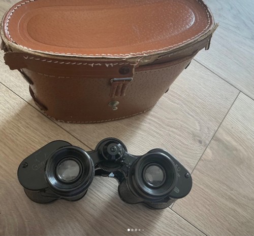 Cased field binoculars - field, 8x30
