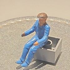 DINKY AVELING-BARFORD ROLLER #279- ORIGINAL DRIVER FIGURE