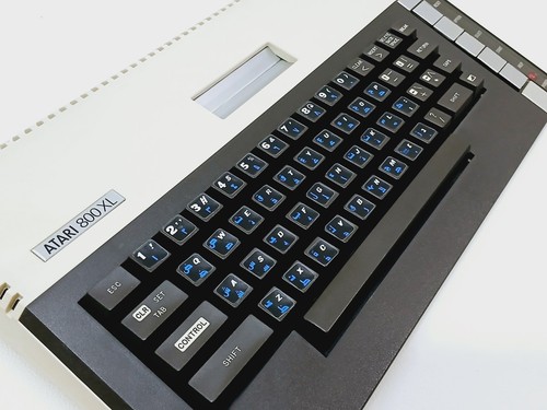 Atari 800xl vintage home - atari,