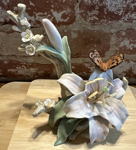 Collectible elegant porcelain - collectible,