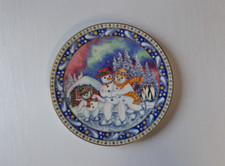 Royal Worcester Christmas Tales Winter Waltz Plate by Sue Scullard 2000