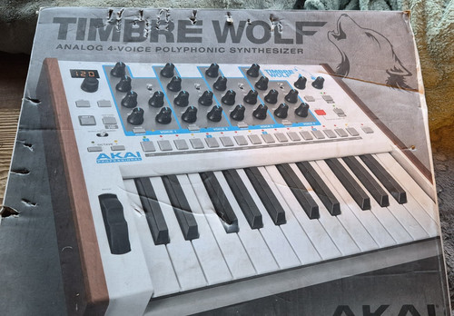 Akai professional timbre wolf - akai,