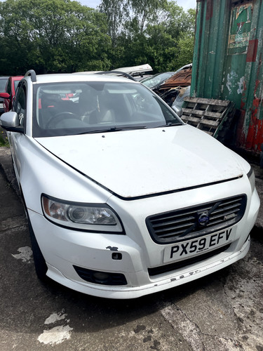 Volvo v50 2009 white - volvo,
