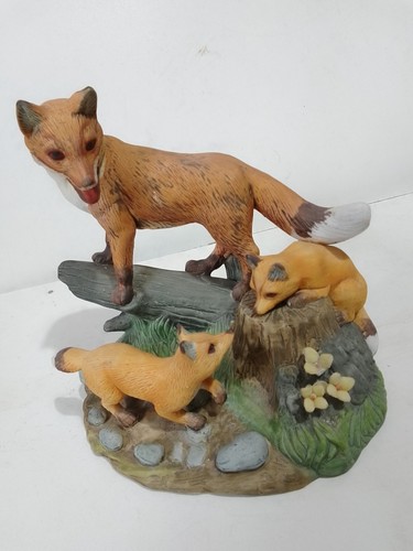 Fox and cubs pottery - cubs,,