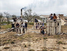 1935 Schoolchildren building