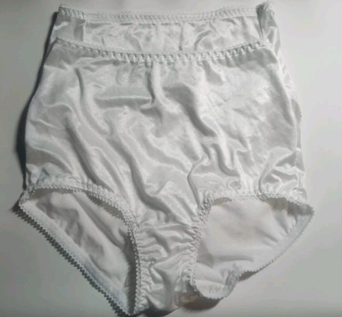 Pair vanity fair vtg silky - fair,