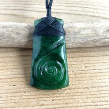 Small New Zealand Pounamu Greenstone Jade Toki & Koru Pendant Necklace 51mm 6247