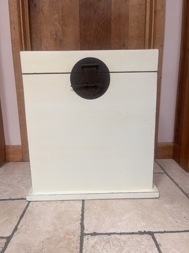 Oka trunk chest - oka, lacquered