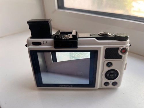 Olympus camera great - xz-1,