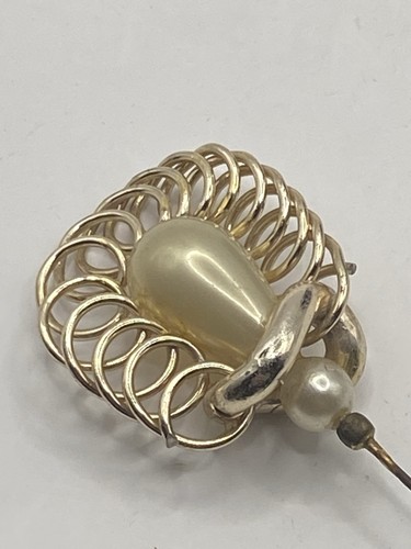 Beautiful vintage hat - beautiful, pin