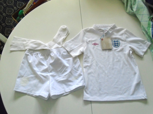 Nwt umbro england - nwt-umbro, boys
