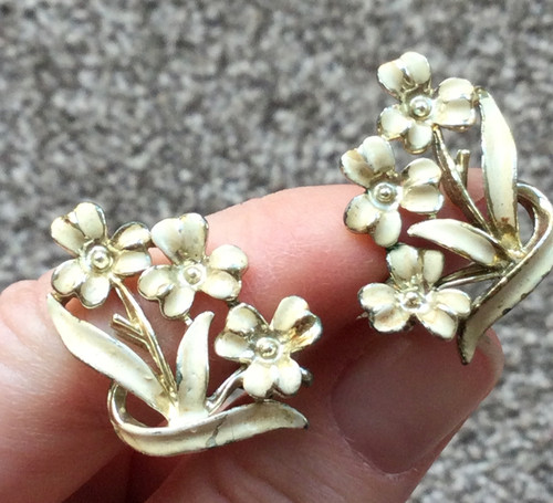 Vintage exquisite clip - exquisite, on