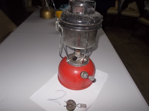 Tilley lamp lantern with pre - lamp/,
