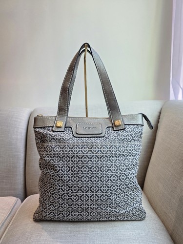 Loewe anagram canvas - loewe,