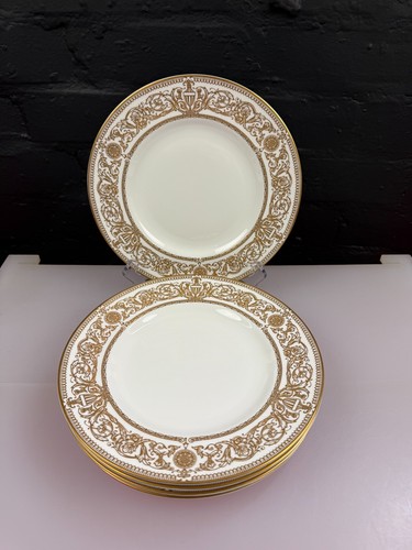 Royal worcester hyde park - worcester,