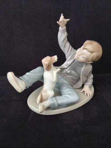 Nao lladro boy - by, playing