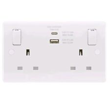 LAP Double 13A Switched White 2G Socket with USB x2 4.2A A+C
