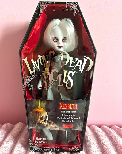Mezco living dead dolls - dead,