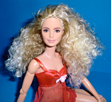 %***Barbie Made To Move*Hand-Arm-Chest-Leg-Foot-Joints*Lots Of Hair Volume***%