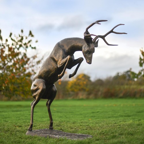 Individual rutting stag garden - individual,